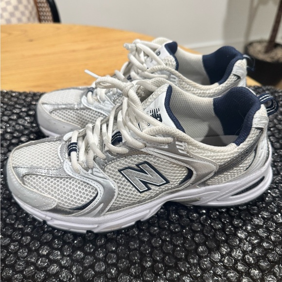New Balance 530 - Picture 1 of 6